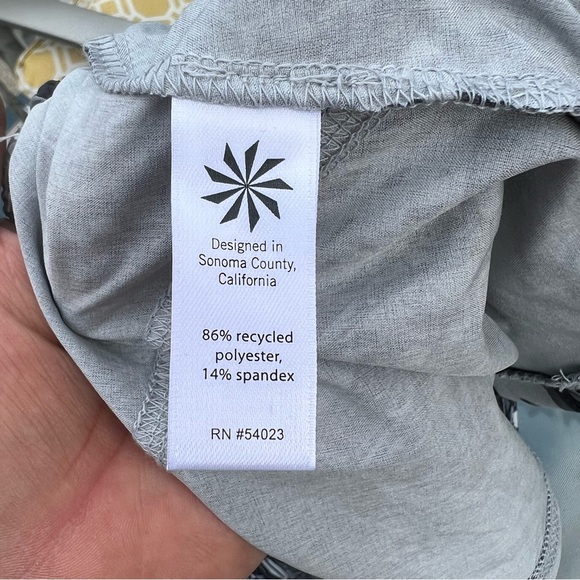 Athleta Womens Palm Stellar Running Shorts Black 3" Size XS Activewear Workout - Picture 5 of 8